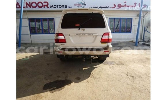 Sayi Imported Toyota Land Cruiser White Mota in Import - Dubai a Benin Sayi Imported Toyota Land Cruiser White Mota in Import - Dubai a Benin