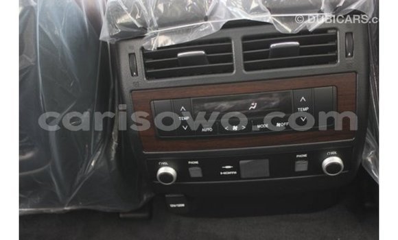 Ra Imported Toyota Land Cruiser funfun Ọkọ̀ in Import - Dubai ni Benin Ra Imported Toyota Land Cruiser funfun Ọkọ̀ in Import - Dubai ni Benin