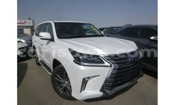 Acheter Import Voiture Lexus LX Blanc à Import - Dubai, Benin Acheter Import Voiture Lexus LX Blanc à Import - Dubai, Benin