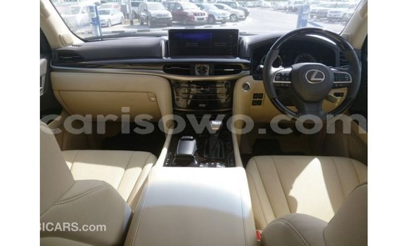 Acheter Import Voiture Lexus LX Blanc à Import - Dubai, Benin Acheter Import Voiture Lexus LX Blanc à Import - Dubai, Benin