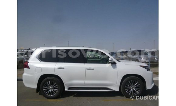 Acheter Import Voiture Lexus LX Blanc à Import - Dubai, Benin Acheter Import Voiture Lexus LX Blanc à Import - Dubai, Benin
