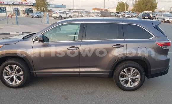 Ra Imported Toyota Highlander Miiran Ọkọ̀ in Import - Dubai ni Benin Ra Imported Toyota Highlander Miiran Ọkọ̀ in Import - Dubai ni Benin