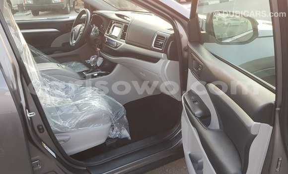 Ra Imported Toyota Highlander Miiran Ọkọ̀ in Import - Dubai ni Benin Ra Imported Toyota Highlander Miiran Ọkọ̀ in Import - Dubai ni Benin
