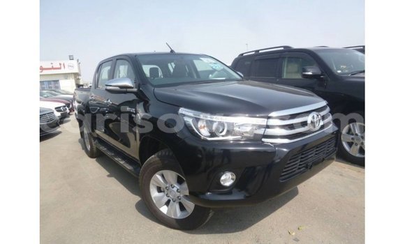 Acheter Import Voiture Toyota Hilux Noir à Import - Dubai, Benin Acheter Import Voiture Toyota Hilux Noir à Import - Dubai, Benin