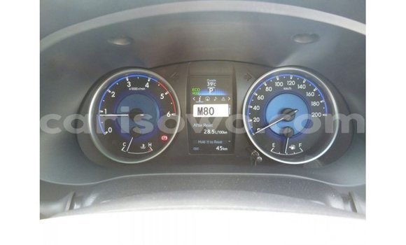 Acheter Import Voiture Toyota Hilux Noir à Import - Dubai, Benin Acheter Import Voiture Toyota Hilux Noir à Import - Dubai, Benin