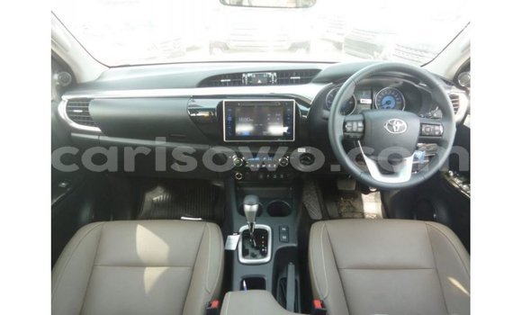 Sayi Imported Toyota Hilux Black Mota in Import - Dubai a Benin Sayi Imported Toyota Hilux Black Mota in Import - Dubai a Benin