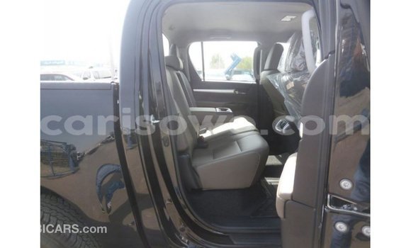 Sayi Imported Toyota Hilux Black Mota in Import - Dubai a Benin Sayi Imported Toyota Hilux Black Mota in Import - Dubai a Benin