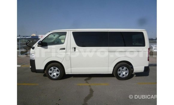 Acheter Import Voiture Toyota Hiace Blanc à Import - Dubai, Benin Acheter Import Voiture Toyota Hiace Blanc à Import - Dubai, Benin