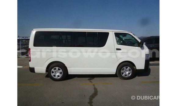 Sayi Imported Toyota Hiace White Mota in Import - Dubai a Benin Sayi Imported Toyota Hiace White Mota in Import - Dubai a Benin