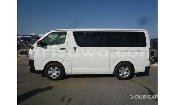 Sayi Imported Toyota Hiace White Mota in Import - Dubai a Benin Sayi Imported Toyota Hiace White Mota in Import - Dubai a Benin