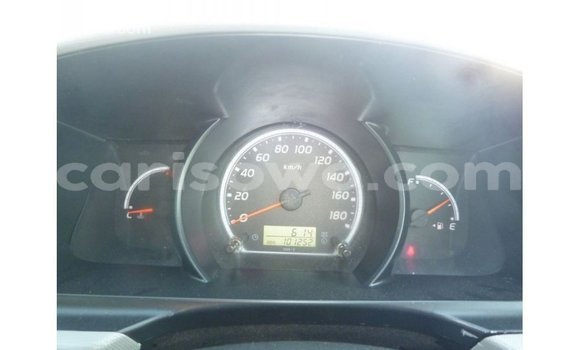 Sayi Imported Toyota Hiace White Mota in Import - Dubai a Benin Sayi Imported Toyota Hiace White Mota in Import - Dubai a Benin