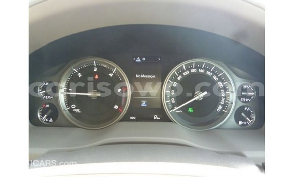 Acheter Import Voiture Toyota Land Cruiser Blanc à Import - Dubai, Benin Acheter Import Voiture Toyota Land Cruiser Blanc à Import - Dubai, Benin