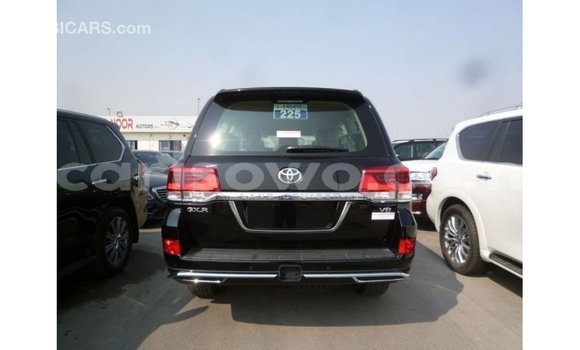 Acheter Import Voiture Toyota Land Cruiser Noir à Import - Dubai, Benin Acheter Import Voiture Toyota Land Cruiser Noir à Import - Dubai, Benin