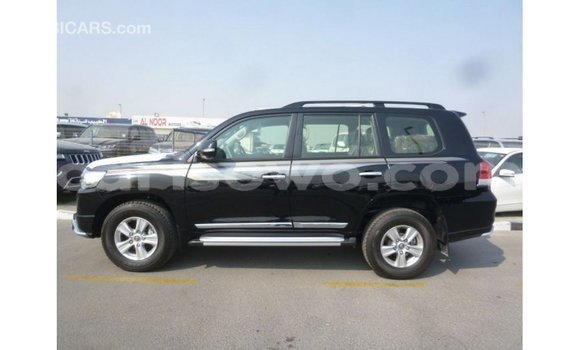 Acheter Import Voiture Toyota Land Cruiser Noir à Import - Dubai, Benin Acheter Import Voiture Toyota Land Cruiser Noir à Import - Dubai, Benin