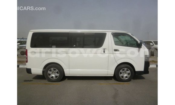Ra Imported Toyota Hiace funfun Ọkọ̀ in Import - Dubai ni Benin Ra Imported Toyota Hiace funfun Ọkọ̀ in Import - Dubai ni Benin