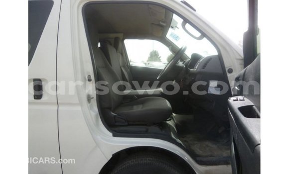 Ra Imported Toyota Hiace funfun Ọkọ̀ in Import - Dubai ni Benin Ra Imported Toyota Hiace funfun Ọkọ̀ in Import - Dubai ni Benin