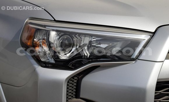 Acheter Import Utilitaire Toyota HiAce Autre à Import - Dubai, Benin Acheter Import Utilitaire Toyota HiAce Autre à Import - Dubai, Benin