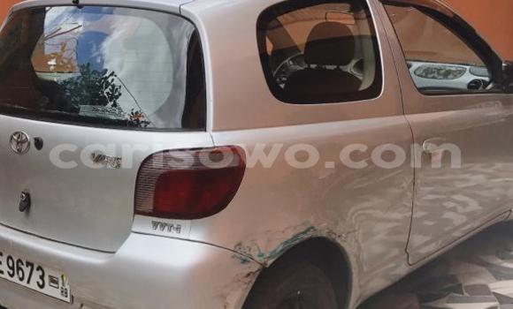 Sayi Na hannu Toyota Yaris Azurfa Mota in Cotonou a Benin Sayi Na hannu Toyota Yaris Azurfa Mota in Cotonou a Benin