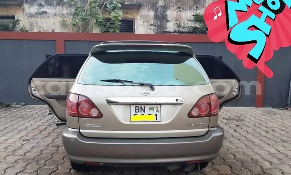 Ra Àlòkù Lexus RX 300 Alagara Ọkọ̀ in Cotonou ni Benin Ra Àlòkù Lexus RX 300 Alagara Ọkọ̀ in Cotonou ni Benin