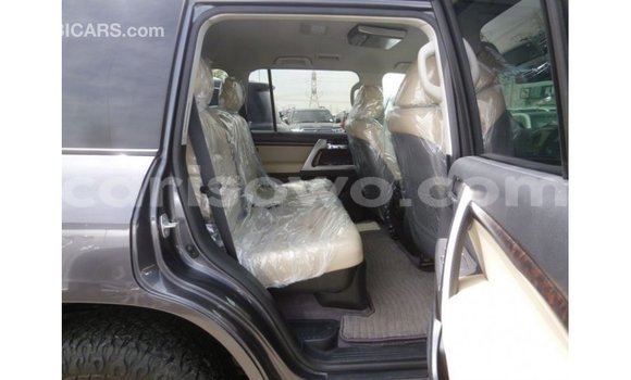 Acheter Import Voiture Toyota Land Cruiser Autre à Import - Dubai, Benin Acheter Import Voiture Toyota Land Cruiser Autre à Import - Dubai, Benin