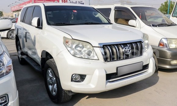Acheter Import Voiture Toyota Prado Blanc à Import - Dubai, Benin Acheter Import Voiture Toyota Prado Blanc à Import - Dubai, Benin