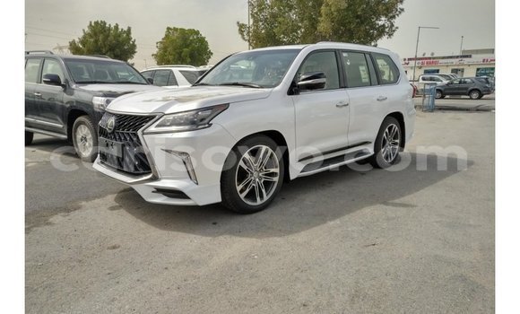 Acheter Import Voiture Lexus LX Blanc à Import - Dubai, Benin Acheter Import Voiture Lexus LX Blanc à Import - Dubai, Benin