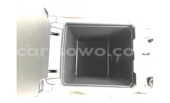 Acheter Import Voiture Toyota Prado Marron à Import - Dubai, Benin Acheter Import Voiture Toyota Prado Marron à Import - Dubai, Benin