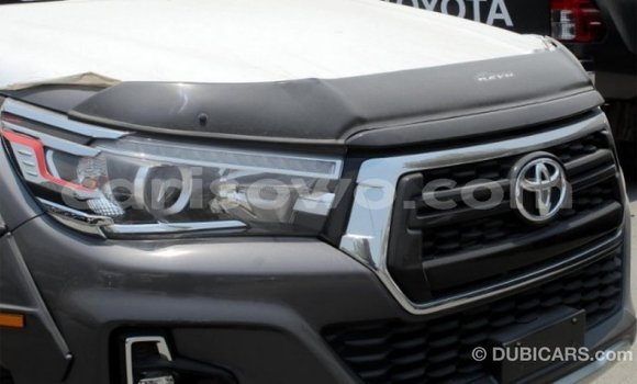 Sayi Imported Toyota Hilux Sauran Mota in Import - Dubai a Benin Sayi Imported Toyota Hilux Sauran Mota in Import - Dubai a Benin