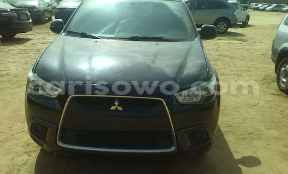 Sayi Na hannu Mitsubishi Outlander Black Mota in Porto Novo a Benin