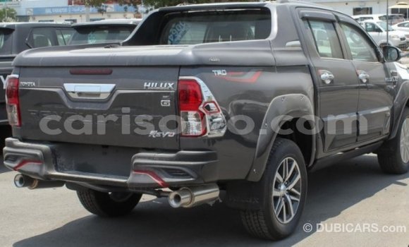 Sayi Imported Toyota Hilux Sauran Mota in Import - Dubai a Benin Sayi Imported Toyota Hilux Sauran Mota in Import - Dubai a Benin