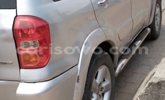 Acheter Occasion Voiture Toyota RAV4 Gris à Cotonou, Benin Acheter Occasion Voiture Toyota RAV4 Gris à Cotonou, Benin