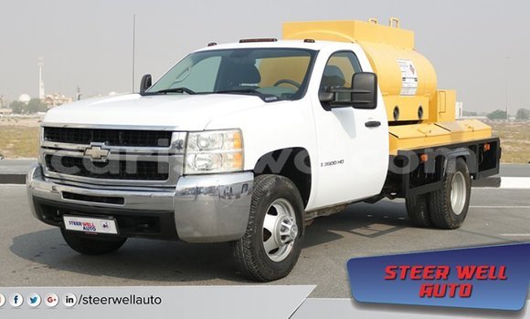 Sayi Imported Chevrolet Silverado White Mota in Import - Dubai a Benin