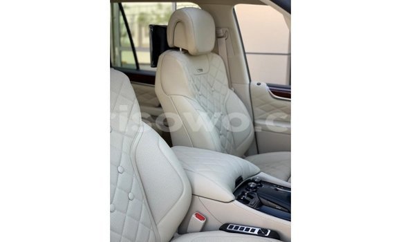 Acheter Import Voiture Lexus LX Beige à Import - Dubai, Benin Acheter Import Voiture Lexus LX Beige à Import - Dubai, Benin