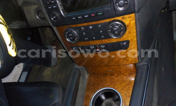 Sayi Na hannu Mercedes-Benz ML–Class Azurfa Mota in Cotonou a Benin Sayi Na hannu Mercedes-Benz ML–Class Azurfa Mota in Cotonou a Benin