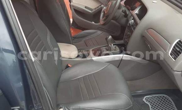 Sayi Na hannu Audi A4 Black Mota in Cotonou a Benin Sayi Na hannu Audi A4 Black Mota in Cotonou a Benin