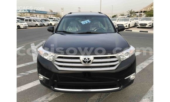 Acheter Import Voiture Toyota Highlander Noir à Import - Dubai, Benin Acheter Import Voiture Toyota Highlander Noir à Import - Dubai, Benin