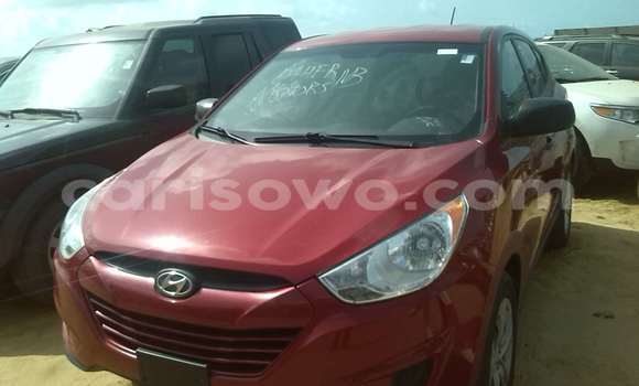 Acheter Occasion Voiture Hyundai Tucson Rouge à Porto Novo, Benin Acheter Occasion Voiture Hyundai Tucson Rouge à Porto Novo, Benin