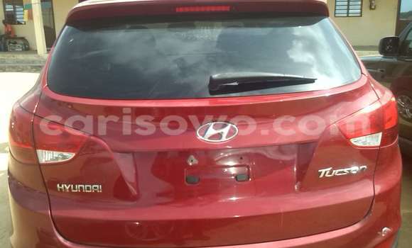 Acheter Occasion Voiture Hyundai Tucson Rouge à Porto Novo, Benin Acheter Occasion Voiture Hyundai Tucson Rouge à Porto Novo, Benin