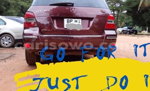 Acheter Occasion Voiture Mercedes-Benz GLK–Class Rouge à Cotonou, Benin Acheter Occasion Voiture Mercedes-Benz GLK–Class Rouge à Cotonou, Benin