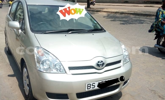 Buy Used Toyota Corolla Verso Silver Car in Cotonou in Benign Buy Used Toyota Corolla Verso Silver Car in Cotonou in Benign
