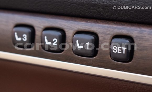 Ra Imported Toyota Land Cruiser funfun Ọkọ̀ in Import - Dubai ni Benin Ra Imported Toyota Land Cruiser funfun Ọkọ̀ in Import - Dubai ni Benin