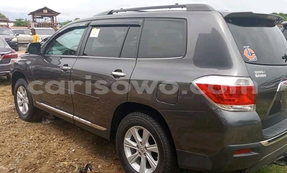 Buy Import Toyota Highlander Silver Car in Cotonou in Benign Buy Import Toyota Highlander Silver Car in Cotonou in Benign