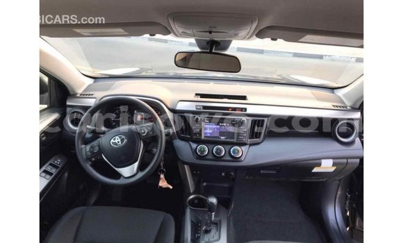 Acheter Import Utilitaire Toyota HiAce Autre à Import - Dubai, Benin Acheter Import Utilitaire Toyota HiAce Autre à Import - Dubai, Benin