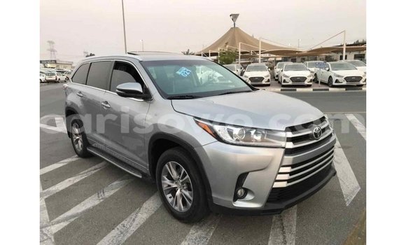 Ra Imported Toyota Highlander Miiran Ọkọ̀ in Import - Dubai ni Benin Ra Imported Toyota Highlander Miiran Ọkọ̀ in Import - Dubai ni Benin