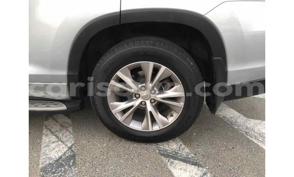 Ra Imported Toyota Highlander Miiran Ọkọ̀ in Import - Dubai ni Benin Ra Imported Toyota Highlander Miiran Ọkọ̀ in Import - Dubai ni Benin