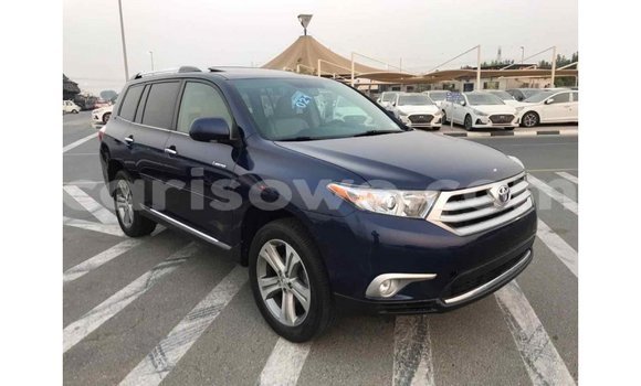 Acheter Import Voiture Toyota Highlander Bleu à Import - Dubai, Benin Acheter Import Voiture Toyota Highlander Bleu à Import - Dubai, Benin