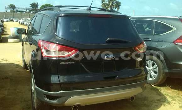Acheter Occasion Voiture Ford Escape Noir à Porto Novo, Benin Acheter Occasion Voiture Ford Escape Noir à Porto Novo, Benin