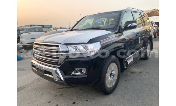 Acheter Import Voiture Toyota Land Cruiser Noir à Import - Dubai, Benin Acheter Import Voiture Toyota Land Cruiser Noir à Import - Dubai, Benin