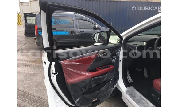 Acheter Import Voiture Lexus RX 300 Blanc à Import - Dubai, Benin Acheter Import Voiture Lexus RX 300 Blanc à Import - Dubai, Benin