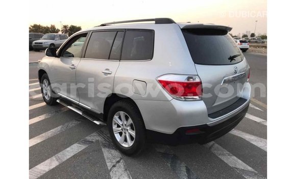 Sayi Imported Toyota Highlander Sauran Mota in Import - Dubai a Benin Sayi Imported Toyota Highlander Sauran Mota in Import - Dubai a Benin